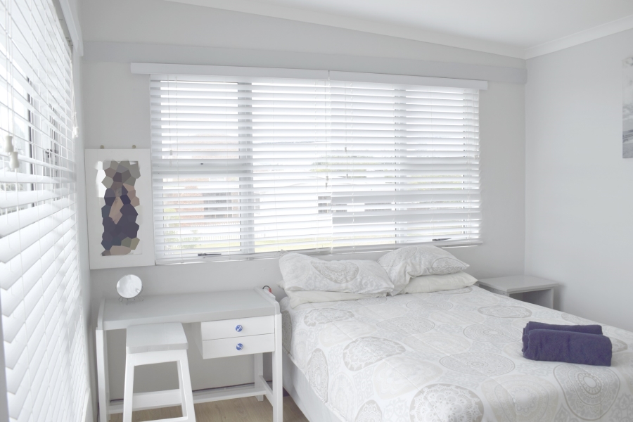 5 Bedroom Property for Sale in Struisbaai Western Cape